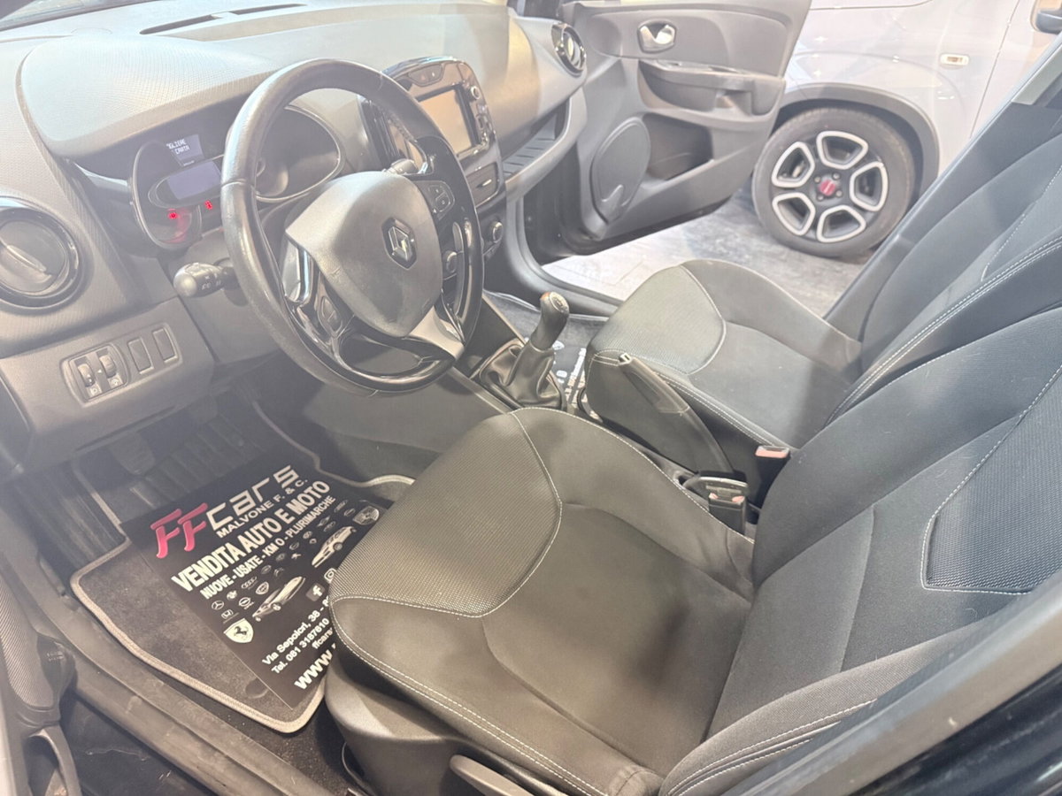Renault Clio TCe 12V 90 CV GPL 5 porte Moschino Life (9)