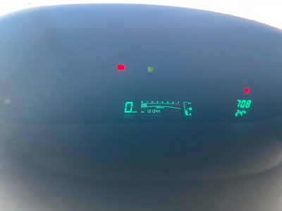 Toyota Yaris 1.3 5 porte (11)