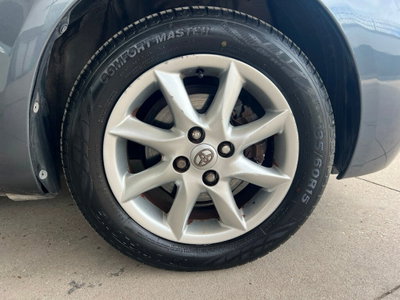 Toyota Yaris 1.3 5 porte (19)