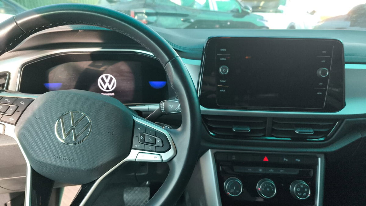 Volkswagen T-Roc 1.5 tsi R-Line (6)