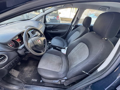 Fiat Punto 1.4 8V 5 porte Natural Power Street (9)