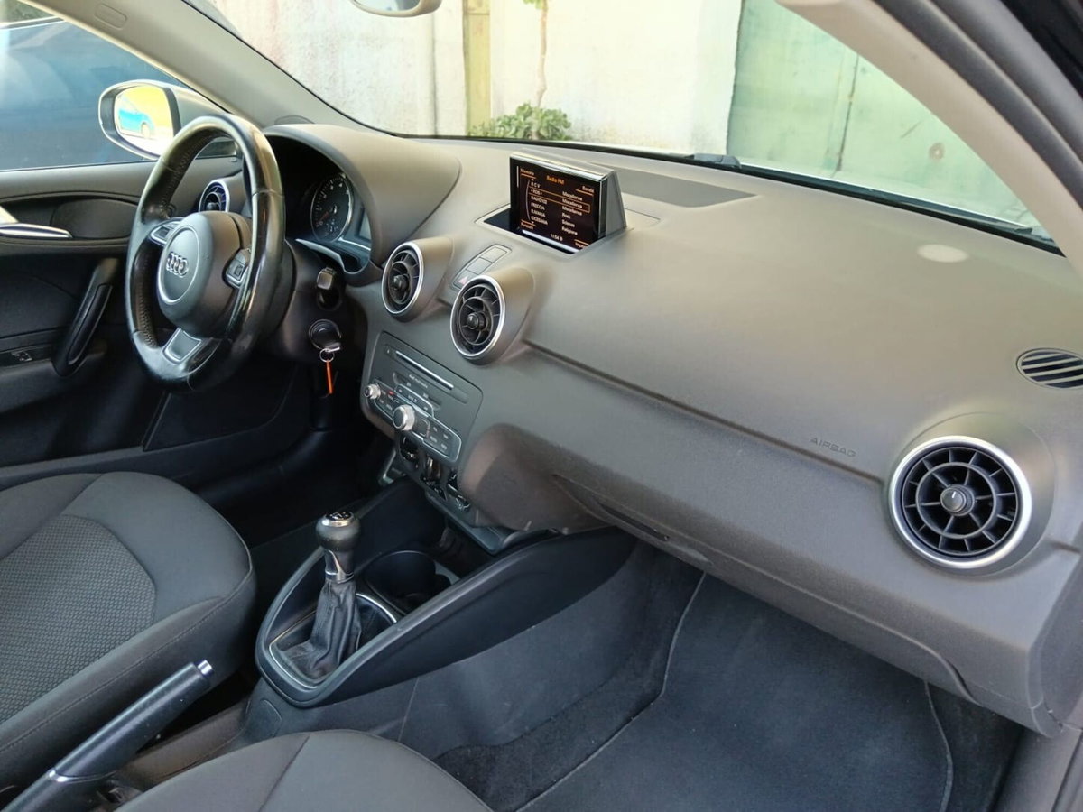Audi A1 1.0 TFSI ultra Design (15)