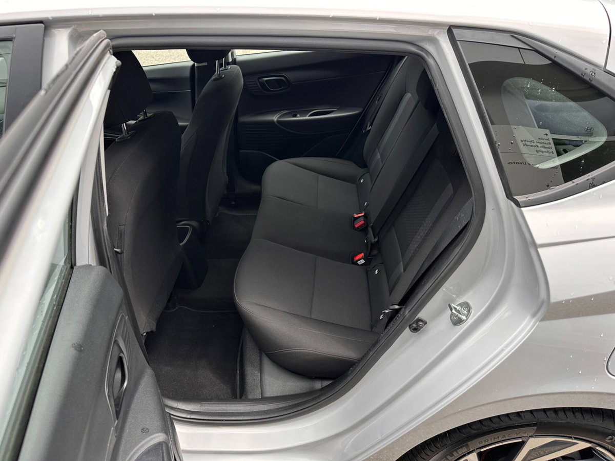 Hyundai i20 1.0 T-GDI 48V iMT TechLine (11)