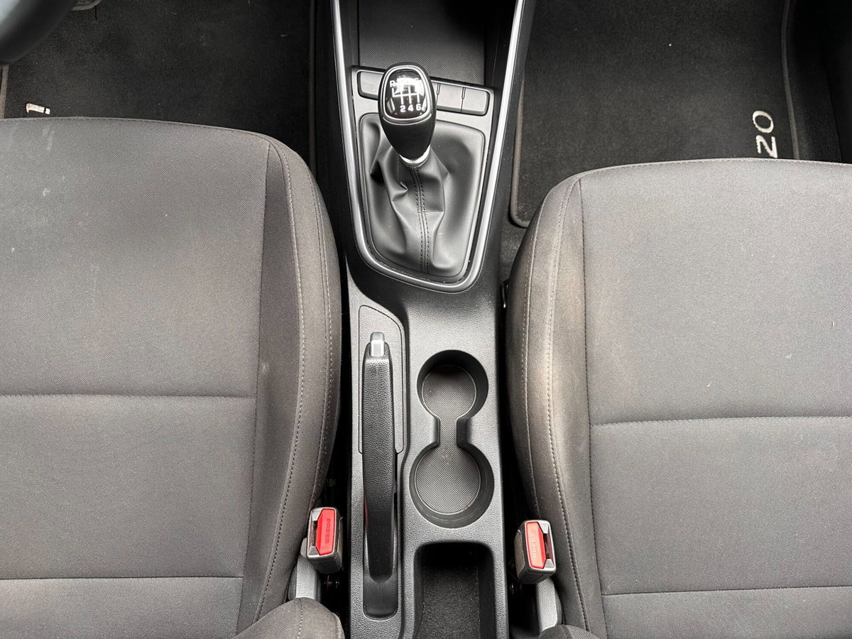 Hyundai i20 1.0 T-GDI 48V iMT TechLine (14)