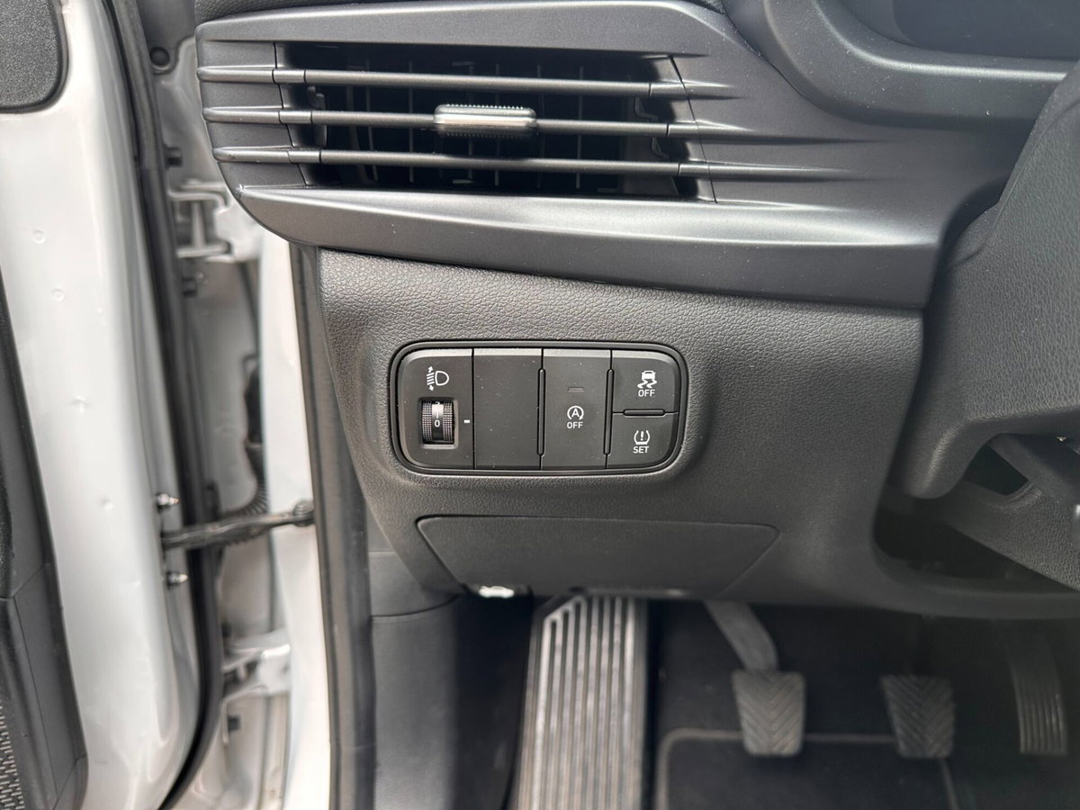 Hyundai i20 1.0 T-GDI 48V iMT TechLine (16)