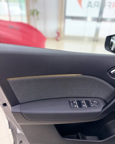 Renault Captur 1.0 eco-g Techno 100cv (9)