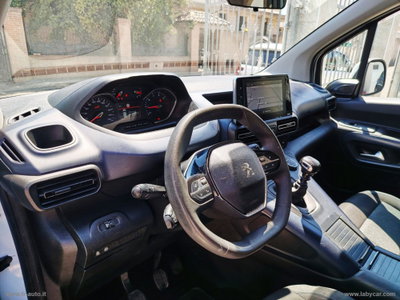 Peugeot Rifter Long 1.5 bluehdi Allure 130cv eat8 7p.ti (9)