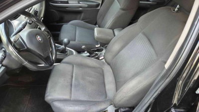 Alfa Romeo Giulietta 1.4 tb Progression 105cv (7)