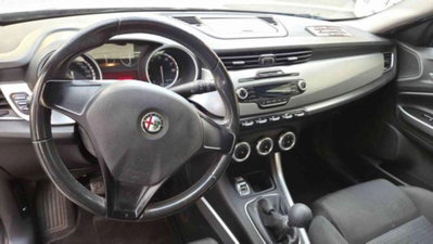 Alfa Romeo Giulietta 1.4 tb Progression 105cv (8)