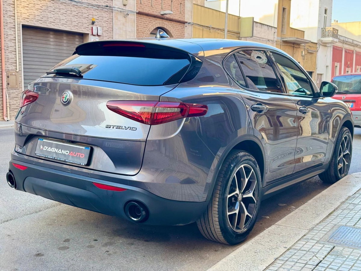 Alfa Romeo Stelvio Stelvio 2.2 Turbodiesel 210 CV AT8 Q4 Executive (4)