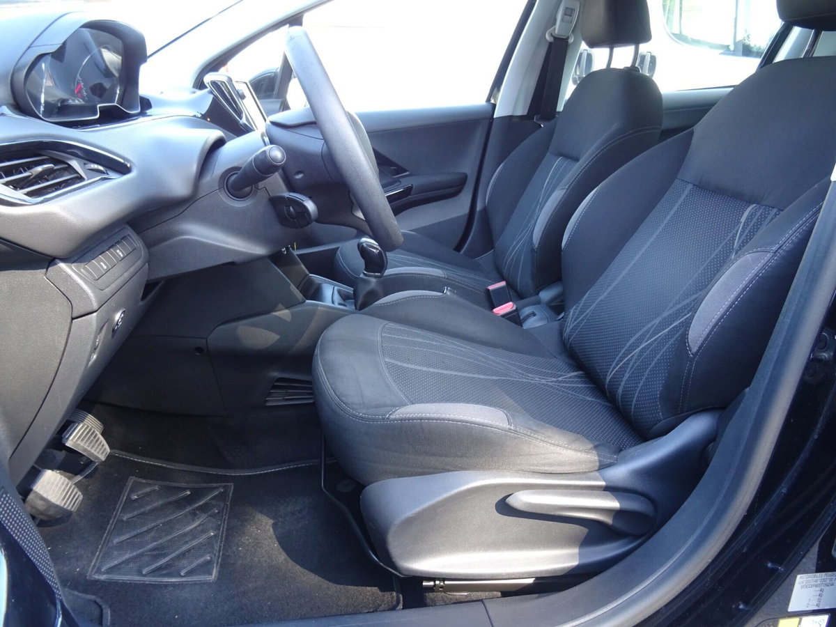 Peugeot 208 VTi 95 CV 5p. GPL Allure (11)