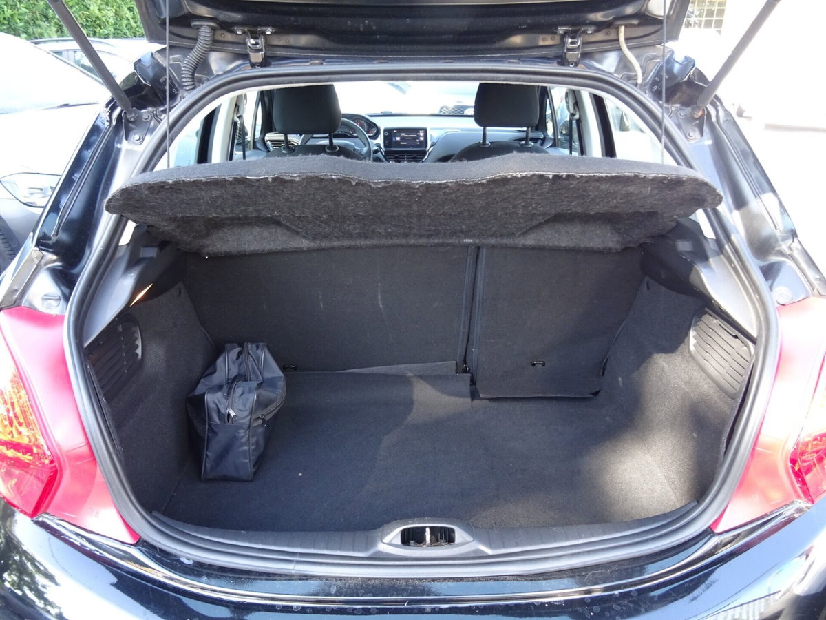 Peugeot 208 VTi 95 CV 5p. GPL Allure (14)