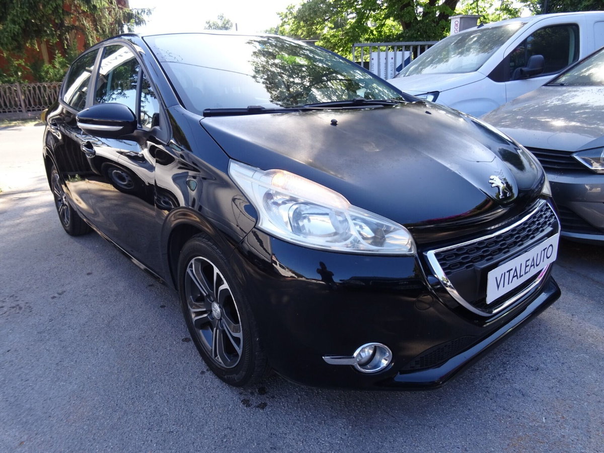 Peugeot 208 VTi 95 CV 5p. GPL Allure (2)