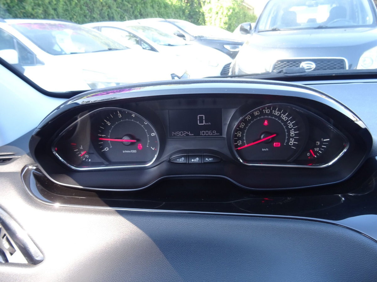 Peugeot 208 VTi 95 CV 5p. GPL Allure (20)