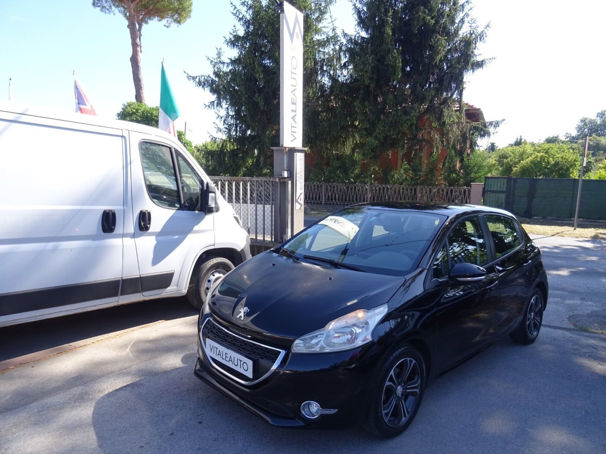 Peugeot 208 VTi 95 CV 5p. GPL Allure (4)