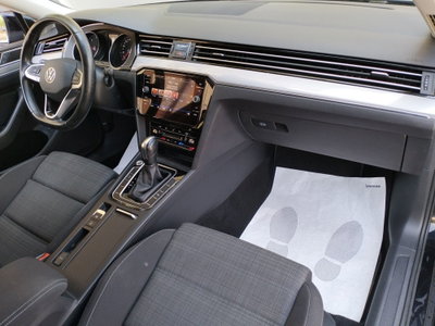 Volkswagen Passat Variant 2.0 TDI SCR EVO DSG Business (15)
