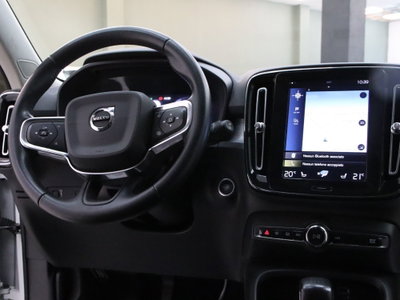 Volvo XC40 T2 Momentum Pro (12)