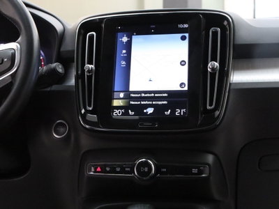 Volvo XC40 T2 Momentum Pro (13)