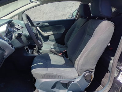 Ford Fiesta 1.6 TDCi 90CV 3 porte DPF Titanium (4)