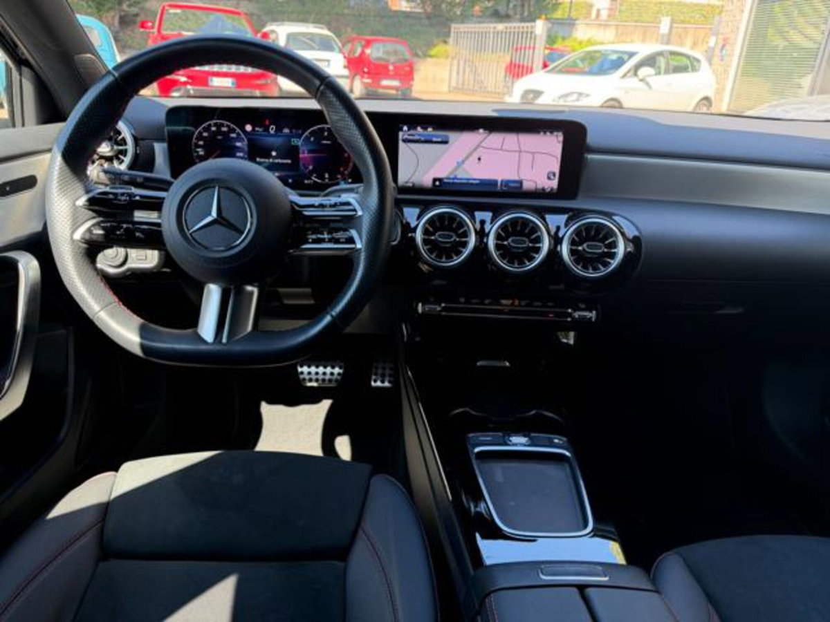 Mercedes-Benz Classe A 180 d AMG Line Premium Plus auto (6)