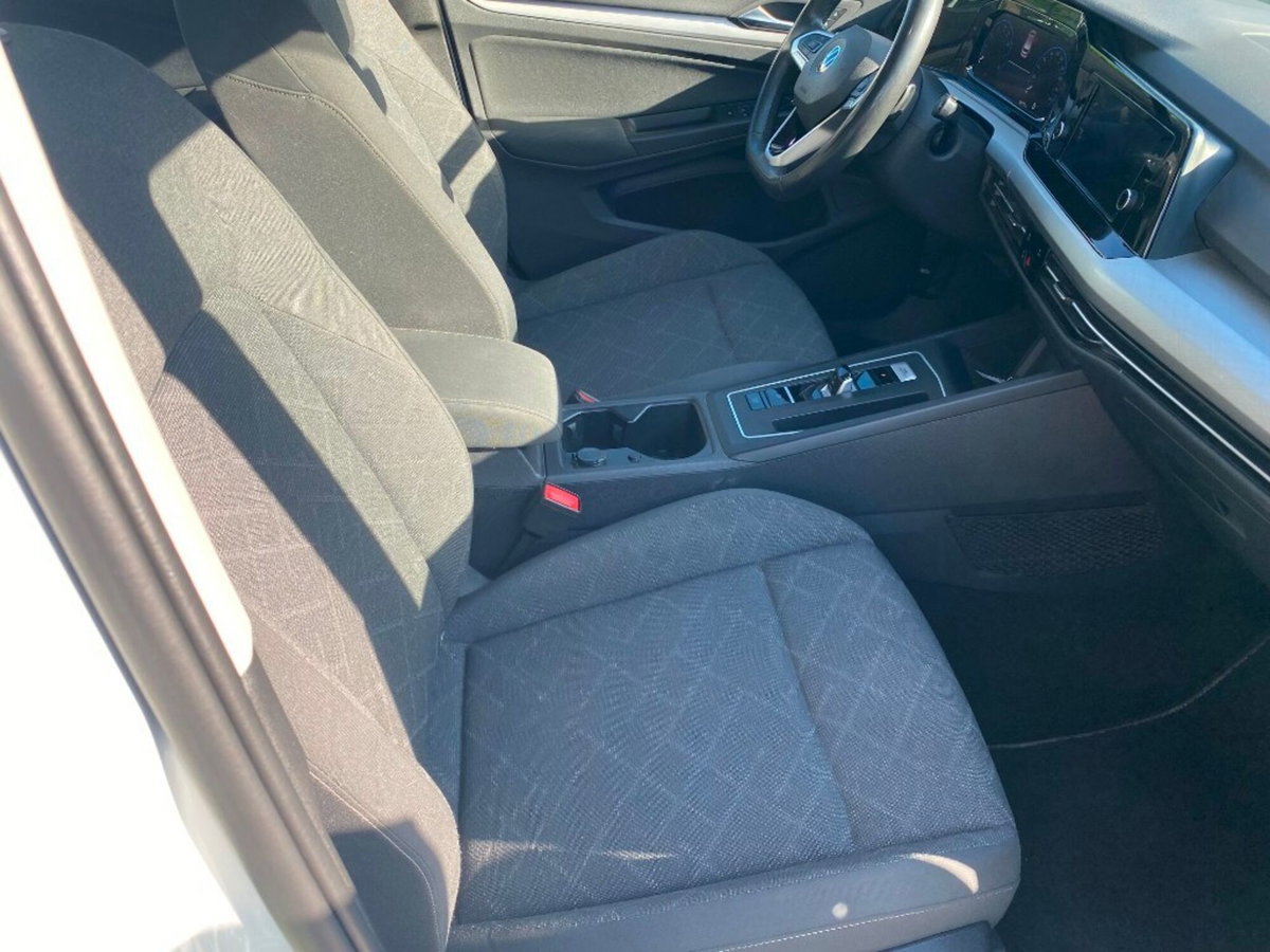 Volkswagen Golf Variant 1.0 eTSI EVO DSG Life (11)