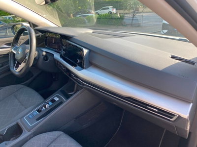 Volkswagen Golf Variant 1.0 eTSI EVO DSG Life (12)