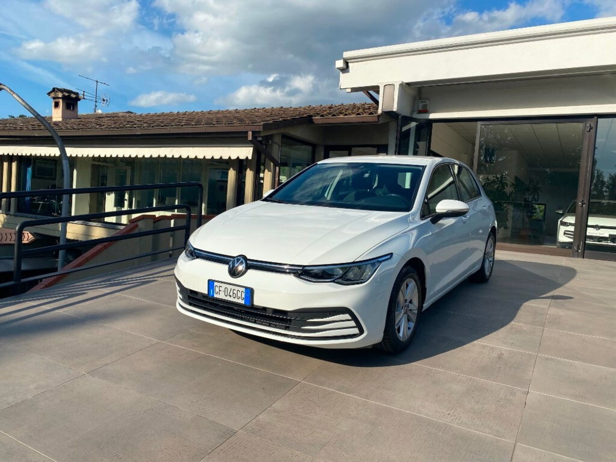 Volkswagen Golf Variant 1.0 eTSI EVO DSG Life (2)