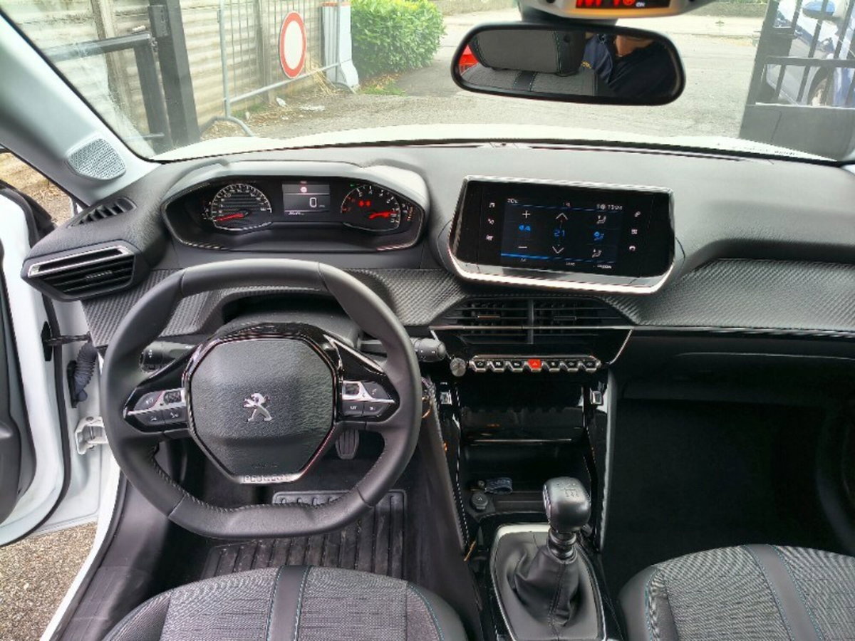 Peugeot 208 PureTech 100 Stop&Start 5 porte Allure (11)