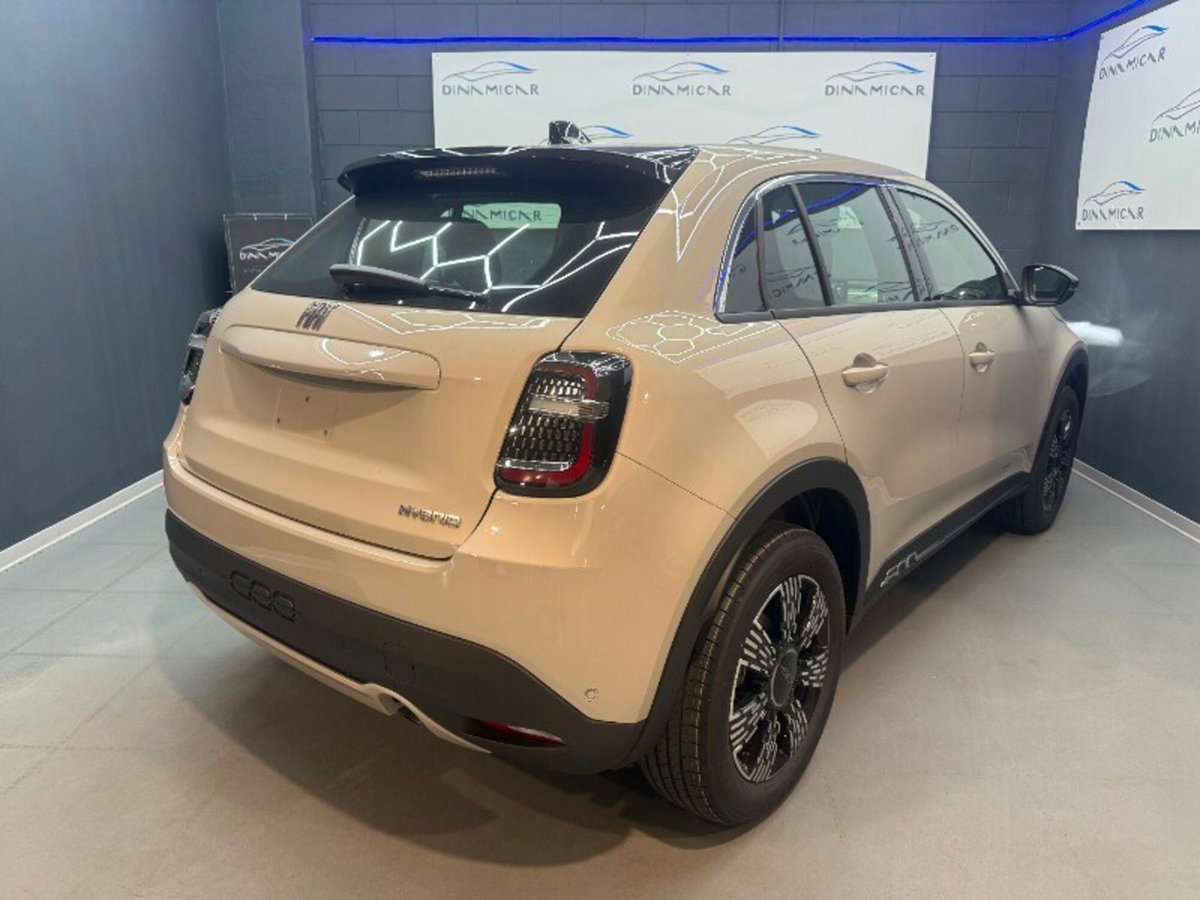 Fiat 600 1.2 hybrid Business 110cv auto (2)