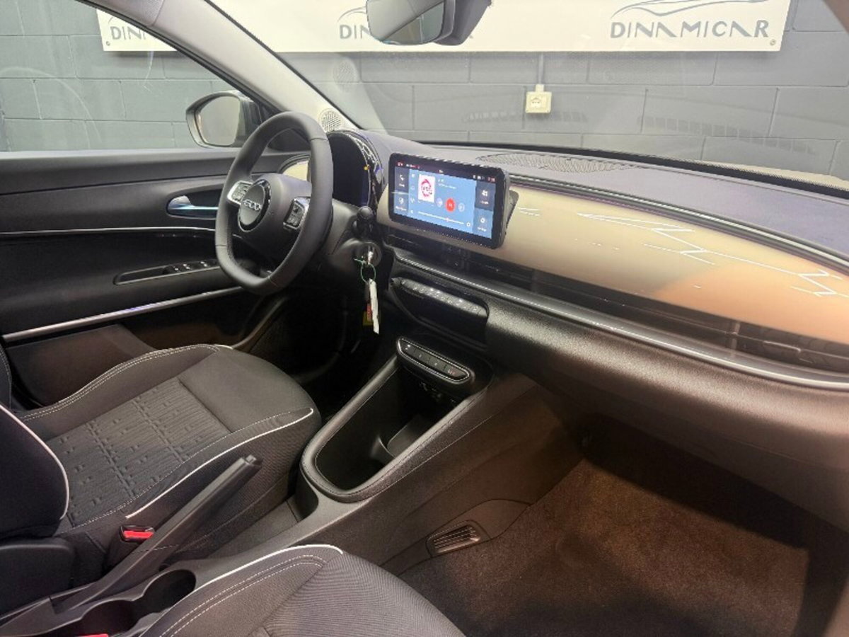 Fiat 600 1.2 hybrid Business 110cv auto (9)