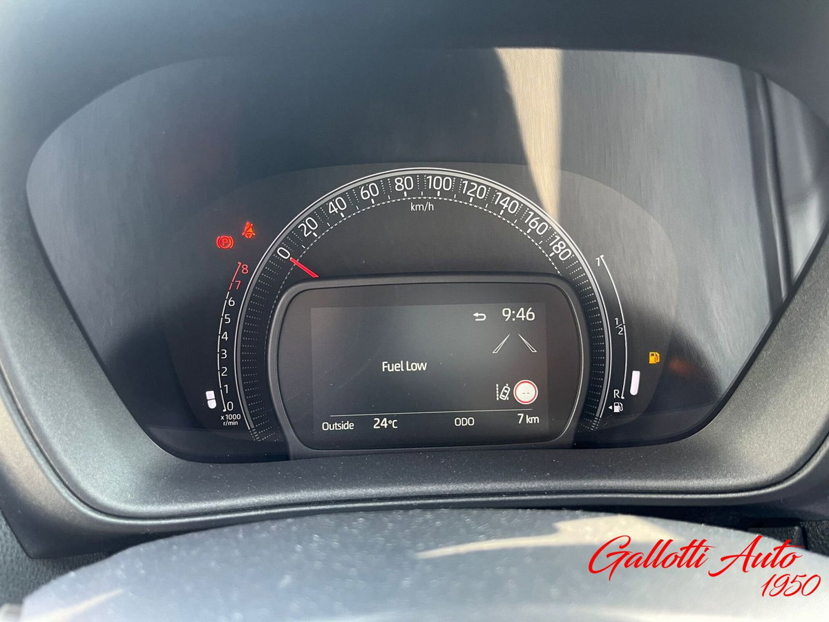 Toyota Aygo X 1.0 Trend 72cv (10)