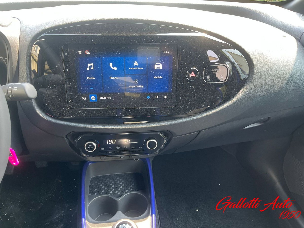 Toyota Aygo X 1.0 Trend 72cv (11)
