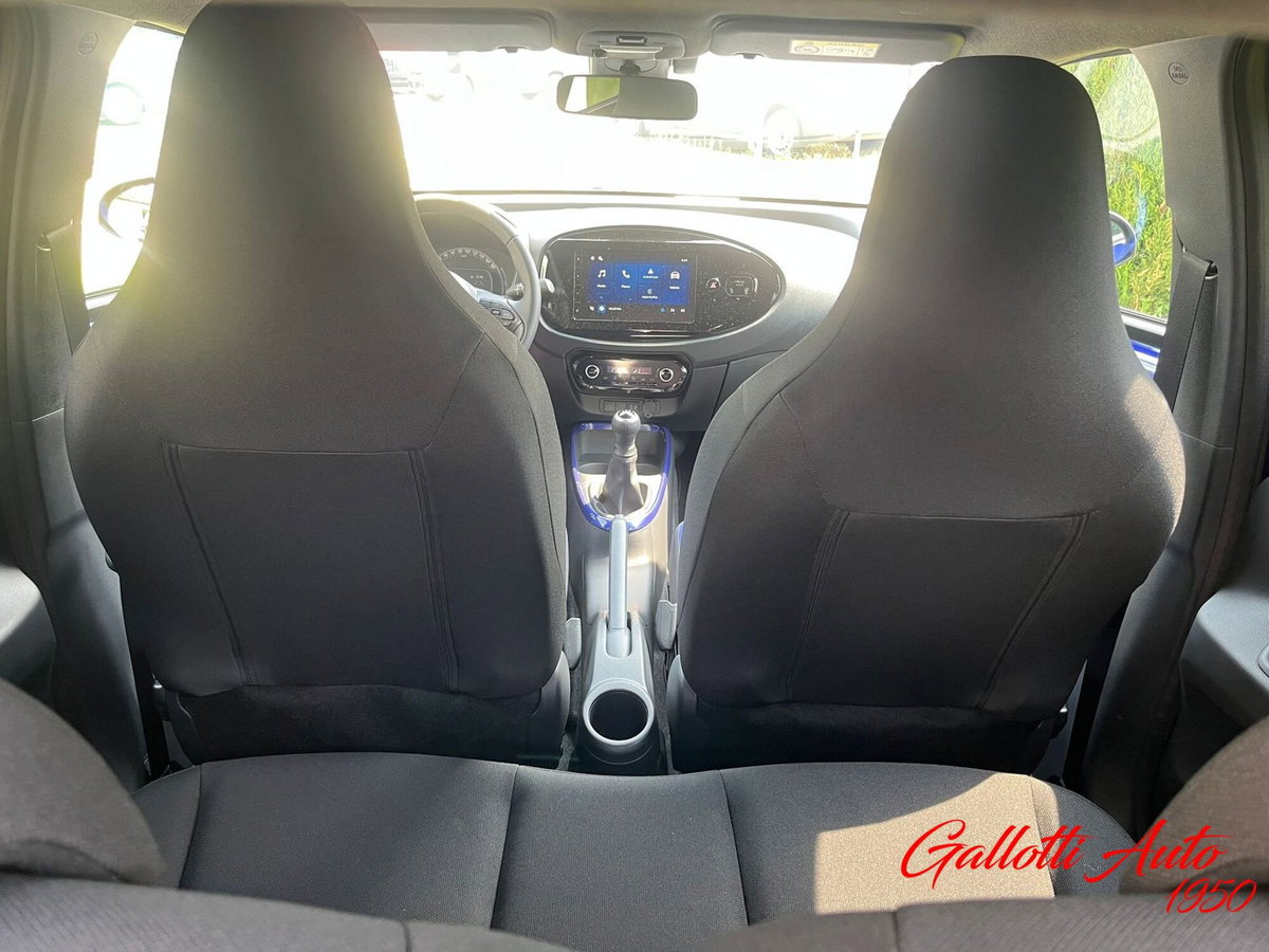 Toyota Aygo X 1.0 Trend 72cv (14)