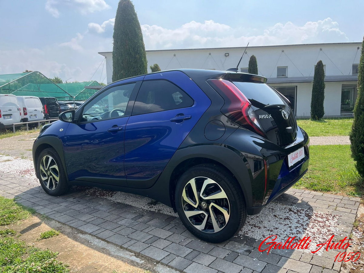 Toyota Aygo X 1.0 Trend 72cv (2)