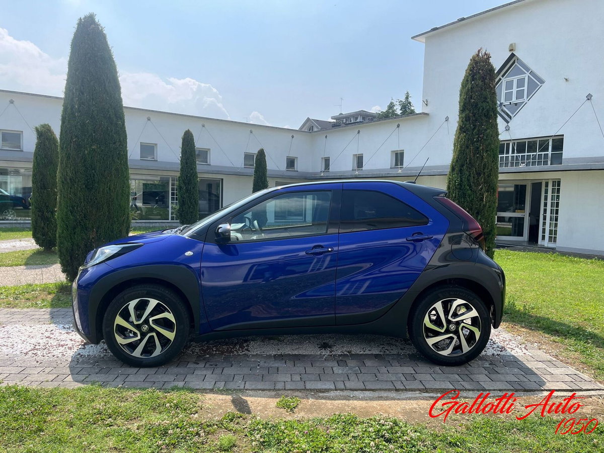 Toyota Aygo X 1.0 Trend 72cv (3)