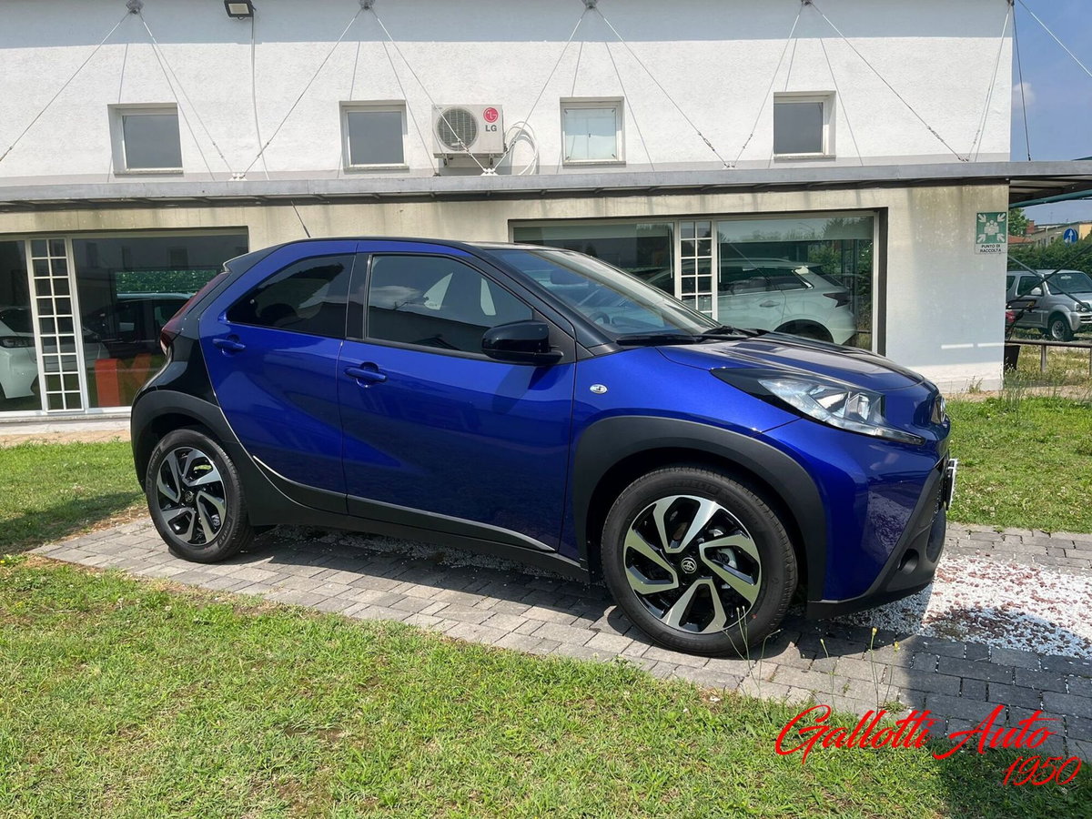 Toyota Aygo X 1.0 Trend 72cv (6)