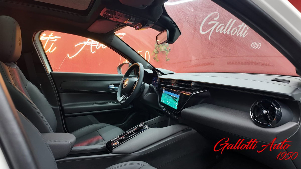 Alfa Romeo Junior 1.2 ibrida Sport Speciale 145cv edct6 (19)