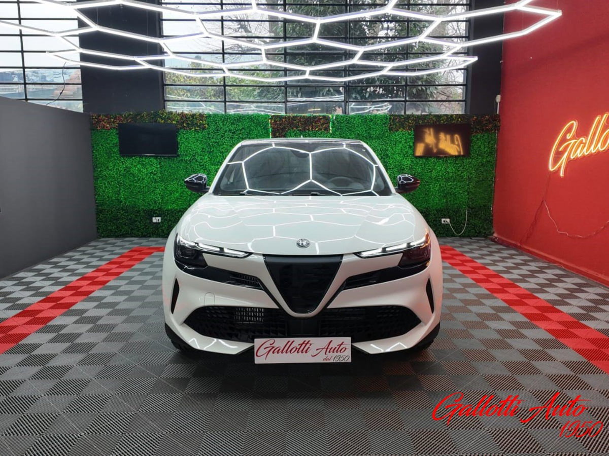 Alfa Romeo Junior 1.2 ibrida Sport Speciale 145cv edct6 (5)