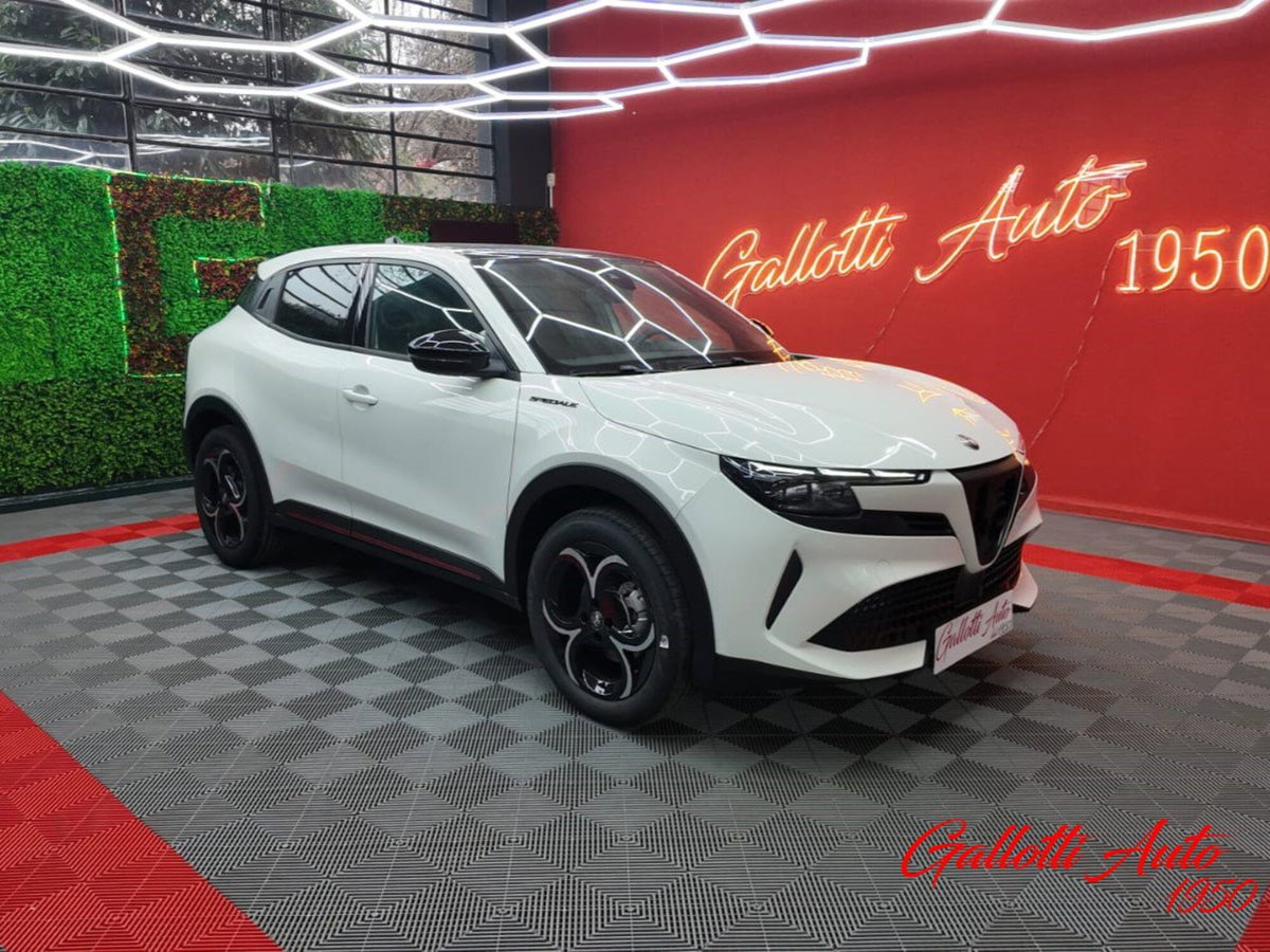 Alfa Romeo Junior 1.2 ibrida Sport Speciale 145cv edct6 (6)