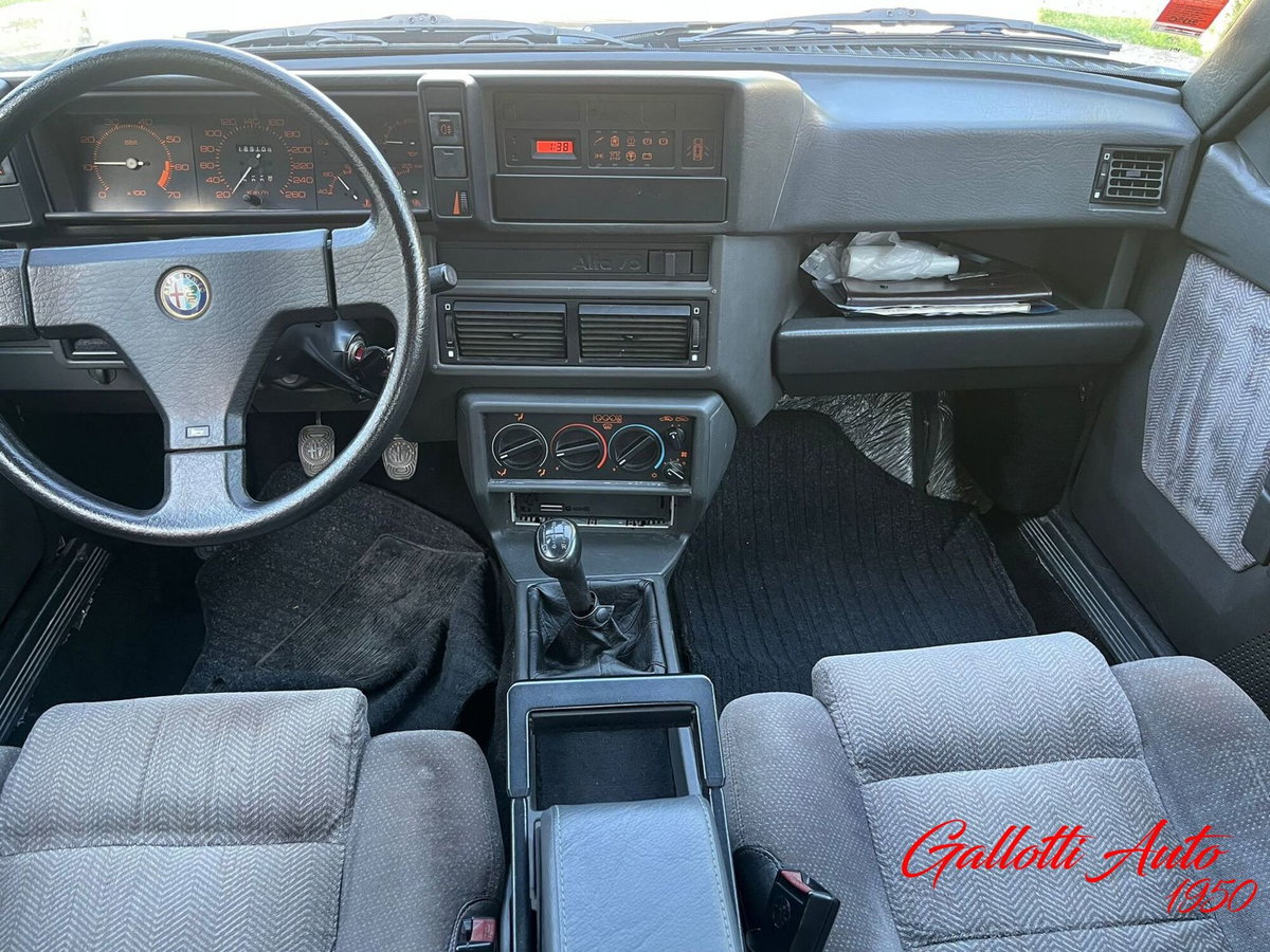 Alfa Romeo 75 1.8i turbo America (10)