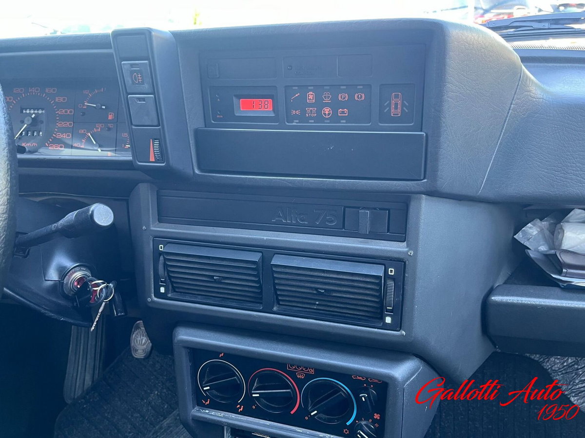 Alfa Romeo 75 1.8i turbo America (17)