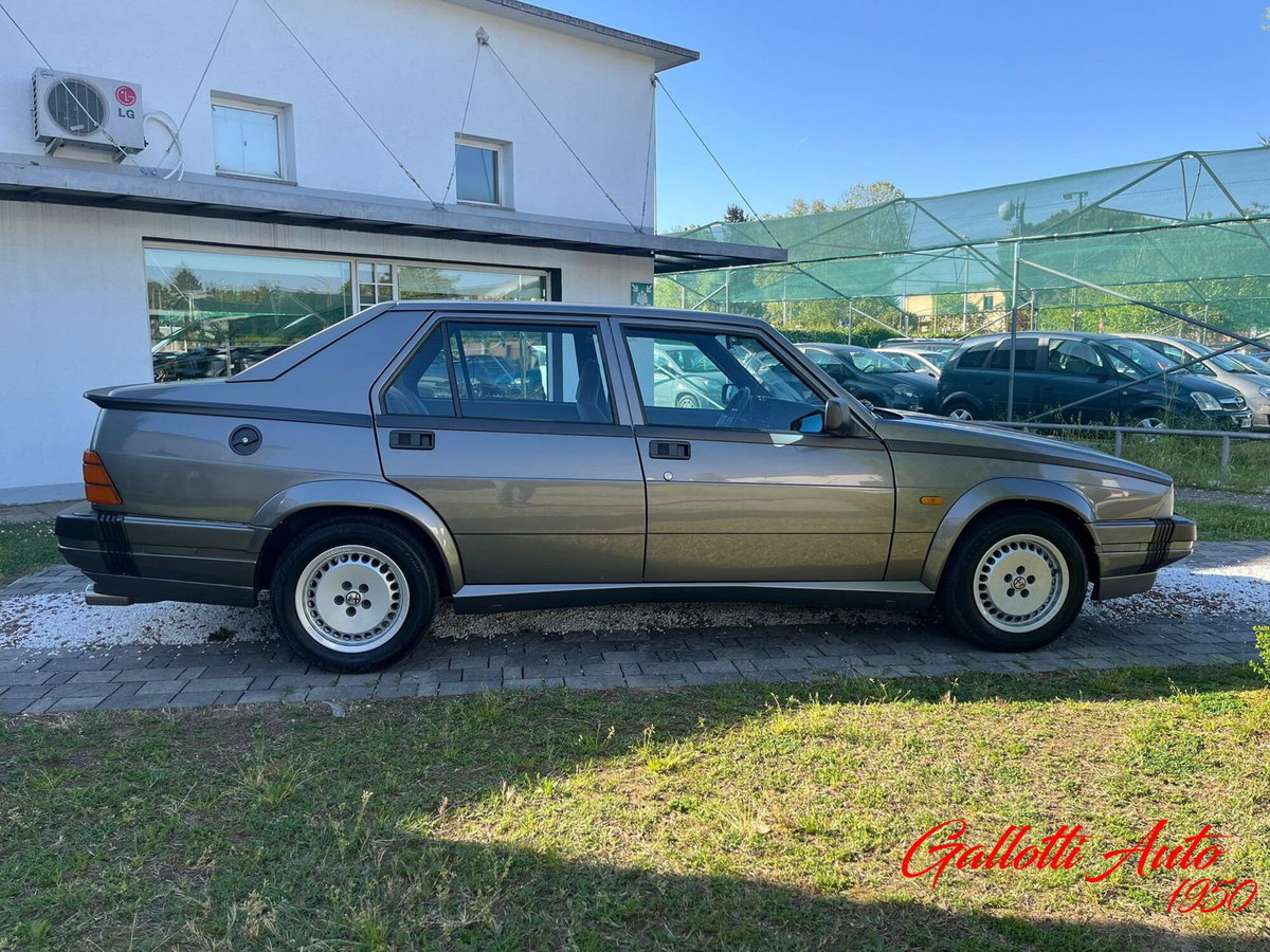 Alfa Romeo 75 1.8i turbo America (19)