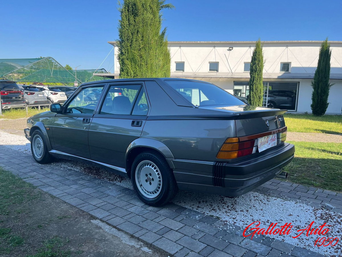 Alfa Romeo 75 1.8i turbo America (2)