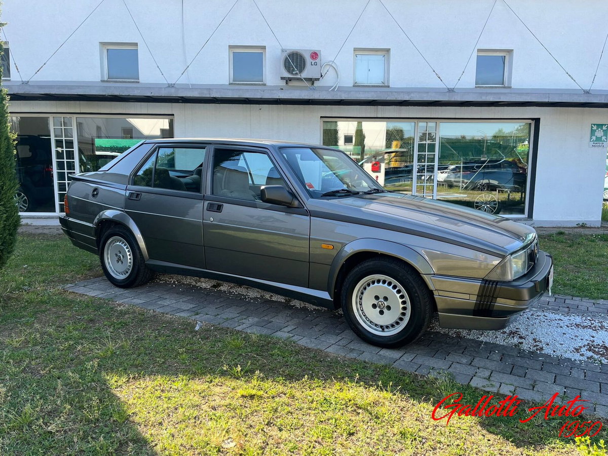 Alfa Romeo 75 1.8i turbo America (6)