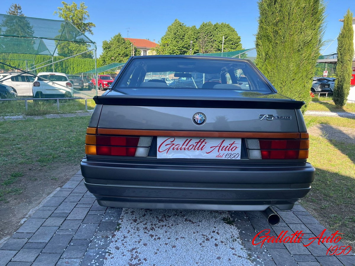 Alfa Romeo 75 1.8i turbo America (8)