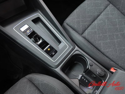 Volkswagen Golf 1.5 eTSI 130 CV EVO ACT DSG R-Line (14)