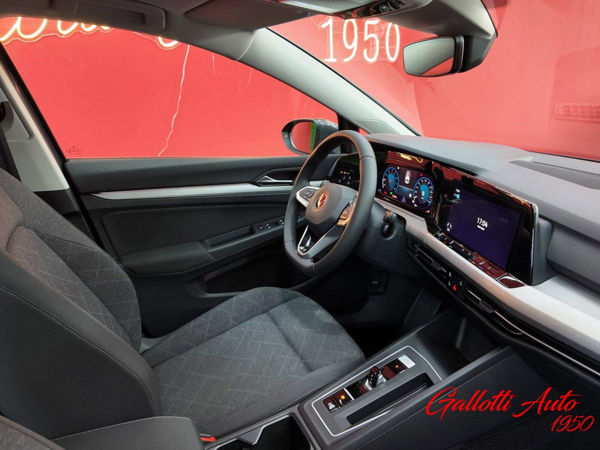 Volkswagen Golf 1.5 eTSI 130 CV EVO ACT DSG R-Line (18)