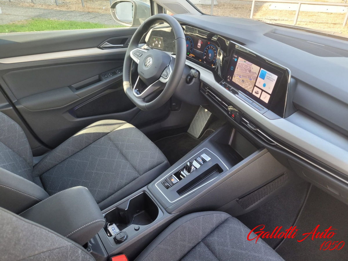 Volkswagen Golf 1.5 eTSI 130 CV EVO ACT DSG R-Line (17)