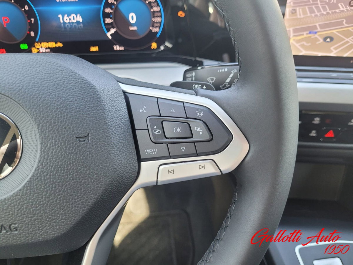 Volkswagen Golf 1.5 eTSI 130 CV EVO ACT DSG R-Line (19)