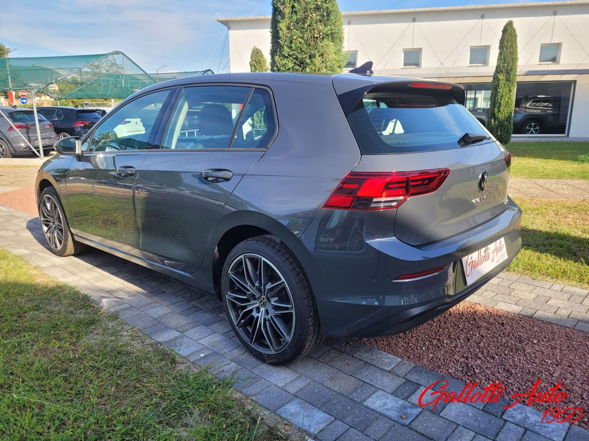 Volkswagen Golf 1.5 eTSI 130 CV EVO ACT DSG R-Line (6)